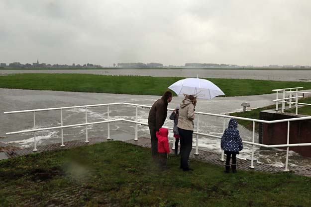 Waterberging Woudse polder ingezet tegen overmatige regenv